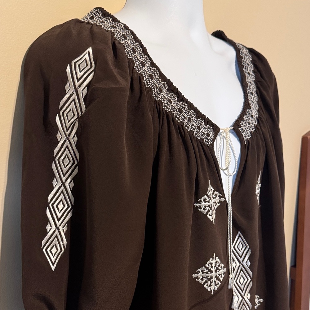 Karen Kane Brown Blouse with White Embroidery - Picture 5 of 10